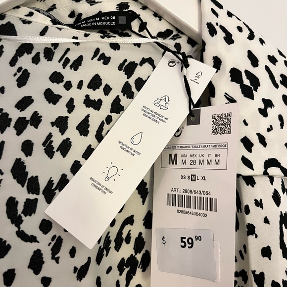 Satiny animal print dress - Picture 3 of 5